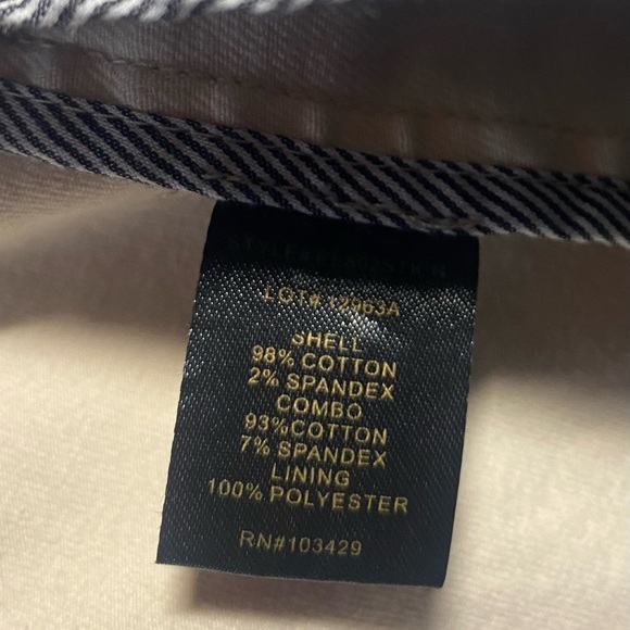 Chic Cream Women's Blazer - Picture 5 of 5